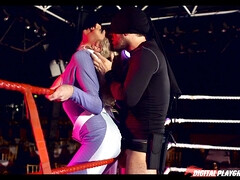 Большие сиськи, Блондинки, Ботинки, Британки, Грудастые, В одежде, Секс без цензуры, Киски