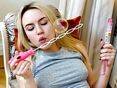 18 jahre, Leie, Arsch, Masturbation, Natürlichen titten, Dürr, Solo, Entkleiden