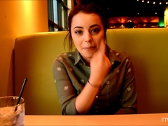 Nahaufnahme, Tanzen, Doppelpenetration, Extrem, Masturbation, Orgasmus, Solo, Unter dem rock