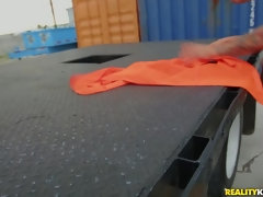 Americano, Culo, Tetas grandes, Mamada, Penetracion con dedos, Lamidas, Pov, Cabello corto