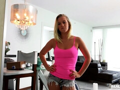 Enthousiasteling, Amerikaans, Grote mammen, Blond, Pijpbeurt, Natuurlijke tieten, Billekoek, Bekijker