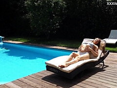 18, デカ尻, フェティッシュ, Hd, プール, 一人, ティーン, 水中