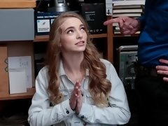 お尻, ブロンド, フェラチオ, 捕まる, 手コキする, ガリガリ, ストリッピング, ティーン