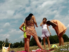 Amateur, Morena, Checa, Juegos, Desnudo, Al aire libre, Fiesta, Pelirrojo