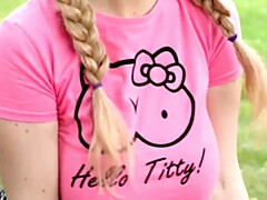 Tetas grandes, Británico, Tetona, Hd, Lesbiana, Al aire libre, Público, Chupando