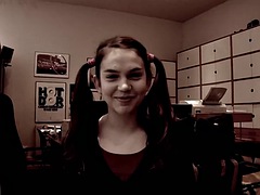 Brunette brune, Gode, Français, Gode énorme, Solo, Adolescente