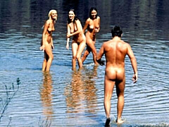 18 jahre, In den arsch, Grosser arsch, Grosser schwanz, Hundestellung, Im freien, Jungendliche (18+), Titten