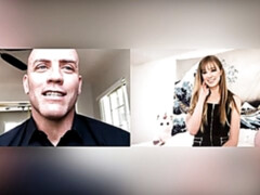 Blond, Gapende, Harig, Handbeurt, Masturbatie, Alleen, Strippen, Tieten likken