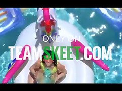 Hot big boobed lezzie cougar has sex with petite teenager Sara Luvvv