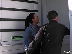 Gros cul, Gros seins, Sucer une bite, Femme couguar, Branlette thaïlandaise, Mature, Mère que j'aimerais baiser, Maman