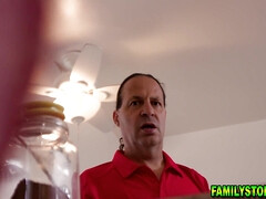 18 jaar, Anaal, Grote lul, Pijpbeurt, Bruinharig, Diep in de keel, Hardcore, Tieten likken