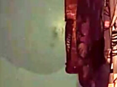 Pijpbeurt, Huisgemaakt, Huisvrouw, Indisch, Moeder die ik wil neuken, Tiener, Bekijker, Vrouw