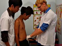 Anaal, Aziatisch, Erotisch, Vingeren, Mager, Tiener, Trio, Uniformpje