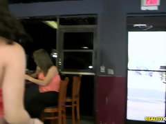 デカ尻, フェラチオ, 茶髪の, 黒人, ヒール, レズビアン, お金, ガリガリ