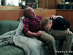 Blasen, Familie, Schwul, Handjob, Wichsen, Reif, Ablutschen, Taboo