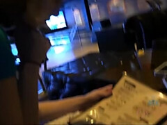 Grosse bite, Sucer une bite, Brunette brune, Petite amie, Seins naturels, Pov, Allumeuse, Adolescente