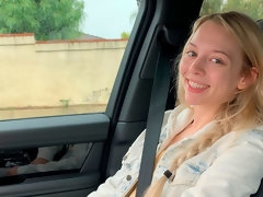 Blonde, Sucer une bite, En levrette, Embrassement, Léchez, Rasée, Maigrichonne, Adolescente
