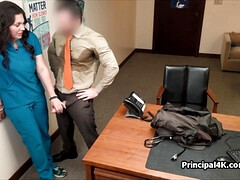 Sucer une bite, Brunette brune, Queue, Hard, Femme au foyer, Mère que j'aimerais baiser, Infirmière, Bureau