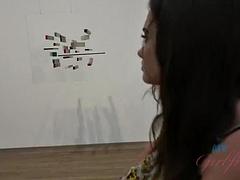 Sucer une bite, Brunette brune, Tir de sperme, Petite amie, Branlette thaïlandaise