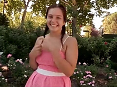 Amateur, Gros seins, Sucer une bite, En levrette, Public, Réalité, Espagnole, Adolescente