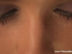 Amateur, Nana, Sucer une bite, Brunette brune, Homme nu et filles habillées, Tir de sperme, Branlette thaïlandaise, Léchez