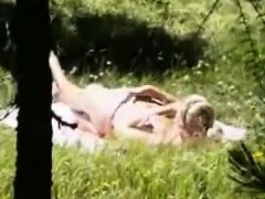 Amateur, Blonde, Doigter, Première fois, Masturbation, De plein air, Adolescente, Voyeur