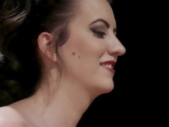 Sadomasoquismo, Amarrada, Tetona, Consolador, Dominacion femenina, Penetracion con dedos, Amante