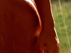 Lécher le cul, Plantureuse, Couple, En levrette, Hard, Chatte, Douche, Nénés