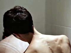 Brunette brune, Groupe, Poilue, Masturbation, Mamelons, Maigrichonne, Echangistes, Nénés