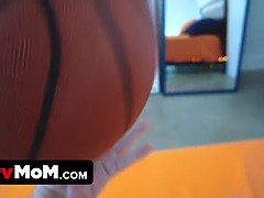 Grosser arsch, Grosse titten, Blasen, Besamung, Spermaladung, Milf, Pov, Stiefmutter