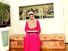 18 años, Arabe, Culo grande, Verga grande, Mamada, Tetas naturales, Adolescente, Tetas