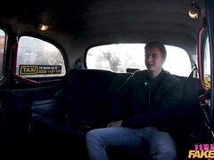 Amateur, Rubia, Mamada, Coche, Checa, Europeo, Lamidas, Tetas naturales