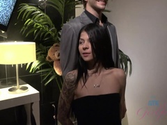Leie, Braunhaarige, Fingern, Masturbation, Pov, Muschi, Rasiert, Titten