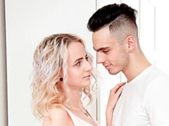 Arsch, Blasen, Hundestellung, Handjob, Rasiert, Entkleiden, Jungendliche (18+), Titten