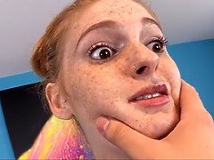 Leie, Braunhaarige, Gesichtssitzen, Fetisch, Hardcore, Lecken, Muschi, Rasiert