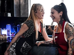 Doigter, Embrassement, Cuisine, Lesbienne, Léchez, Masturbation, Chatte, Nénés