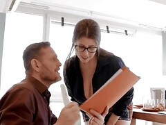 Anal, Cul, Nana, Sucer une bite, Brunette brune, Hard, Tabou, Tatouage