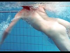 18 jahre, Tschechisch, Hd, Pool, Öffentlich, Dusche, Jungendliche (18+), Unter wasser