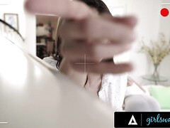 69, デカ尻, 茶髪の, 浮気者, 顔面騎乗, ハードコア, ラフ, オッパイの