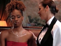 Gros seins, Noire, En gros plan de très près, Doigter, Interracial, Embrassement, Léchez, Mère que j'aimerais baiser