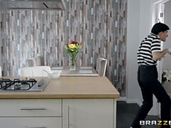 Grote mammen, Brits, Hondjeshouding, Europees, Kokhalzen, Douche, Stiefmoeder, Vrouw