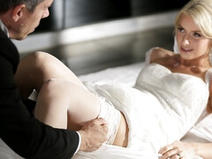 ブロンド, 結婚, カップル, 中出し, バック, 毛深い, パンティ, 結婚式