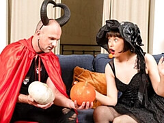 18 jaar, Grote lul, Pijpbeurt, Bruinharig, Hondjeshouding, Natuurlijke tieten, Tiener, Tieten likken