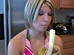 Leie, Bikini, Blondine, Blasen, Süss, Fetisch, Erotischer film, Jungendliche (18+)