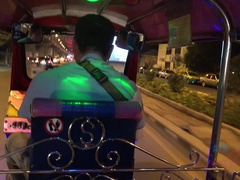 茶髪の, 中出し, 足, 彼女, 手コキする, オーガズム, 公共, オッパイの