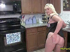 Amateur, Mamada, Corrida, Lencería, Madres para coger