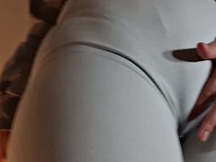 Bikini, Braunhaarige, Konturen der schamlippen, Sporthalle, Behaart, Japanische massage, Erotischer film, Titten