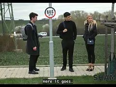 Rubia, Autobús, Atrapados, Checa, Maduro, Hombre hombre mujer, Tetas naturales