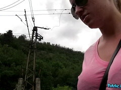 Amateur, Mamada, Europeo, Gafas, Tetas naturales, Pov, Público, Tetas
