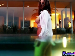 18 jahre, Grosse titten, Braunhaarige, Natürlichen titten, Im freien, Erotischer film, Solo, Jungendliche (18+)